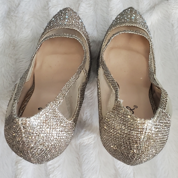 QUIPID~GOLD SPARKLING PLATFORM STILETTOS W/ RHINESTONES ON TOE & MESH ACCENTS! - Picture 6 of 16